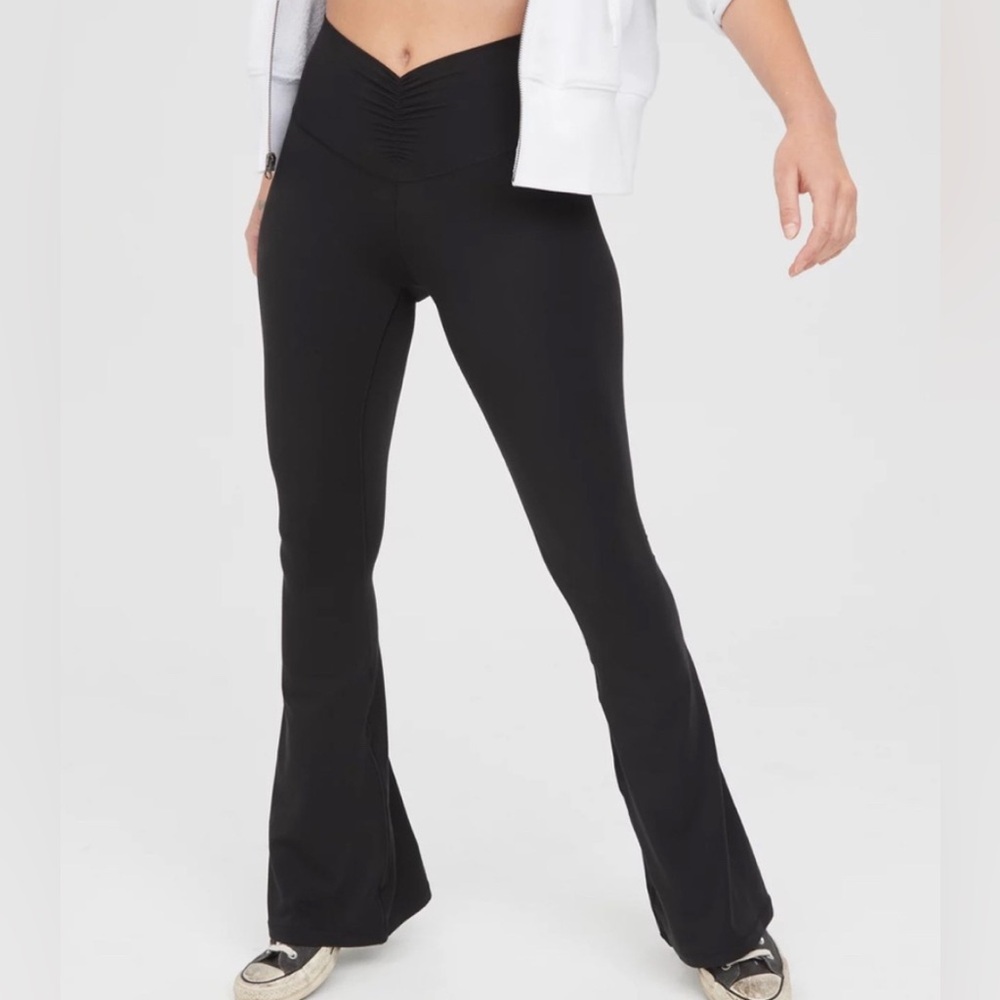 Offline By Aerie Real Me Hi-Rise Ruched Flare Leggings Small